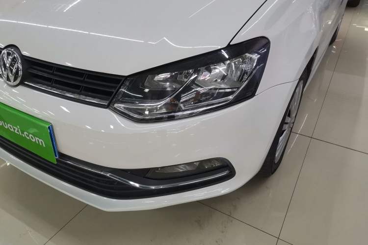 Used Volkswagen Polo 2016 1.6L Automatic Comfort Model
