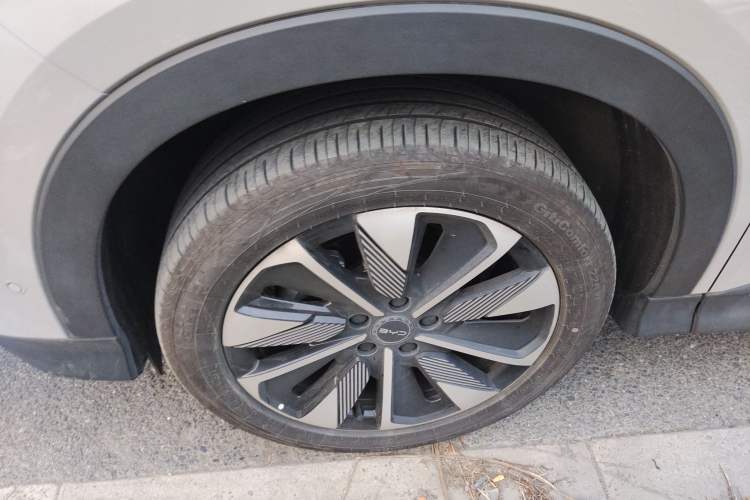 Used BYD Song PLUS New Energy 2025 EV Intelligent Driving Version 520km Premium Model
