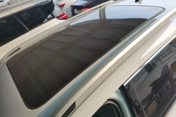 Used Volkswagen Tharu 2023 300TSI Two-Wheel-Drive Full Moon Edition