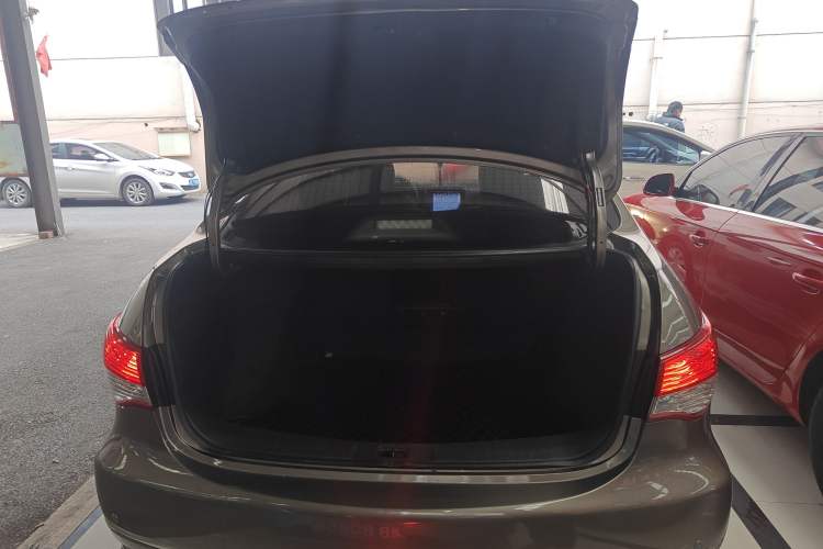 Used Nissan Sylphy 2016 Classic 1.6XE Manual Leading Edition
