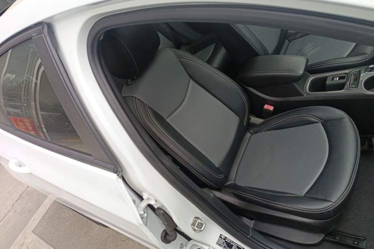 Used Chevrolet Cruze 2018 Hatchback 320 Automatic Pioneer Sunroof Edition
