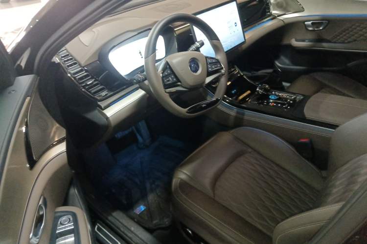 Used BYD Han 2023 DM-i Champion Edition 121KM Prestige Model
