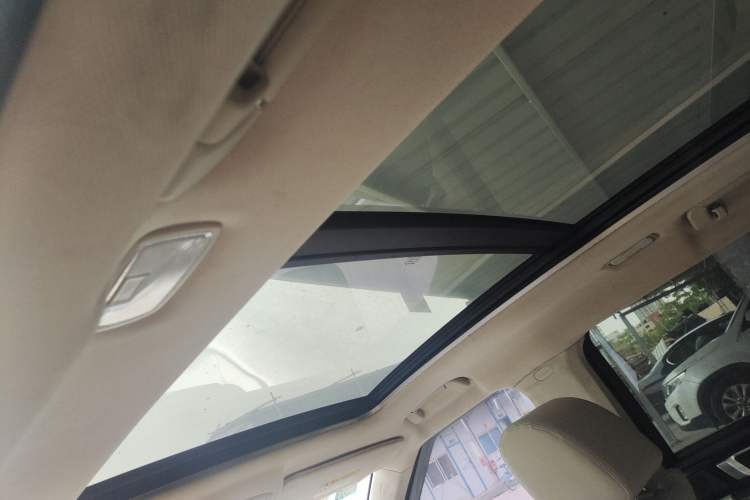 Used Zotye T700 2017 1.8T Dual-Clutch Luxury Model
