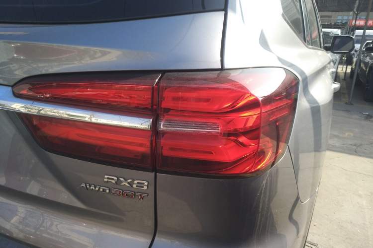 Used Roewe RX8 2018 30T Smart Connectivity Four-Wheel Drive Flagship Edition
