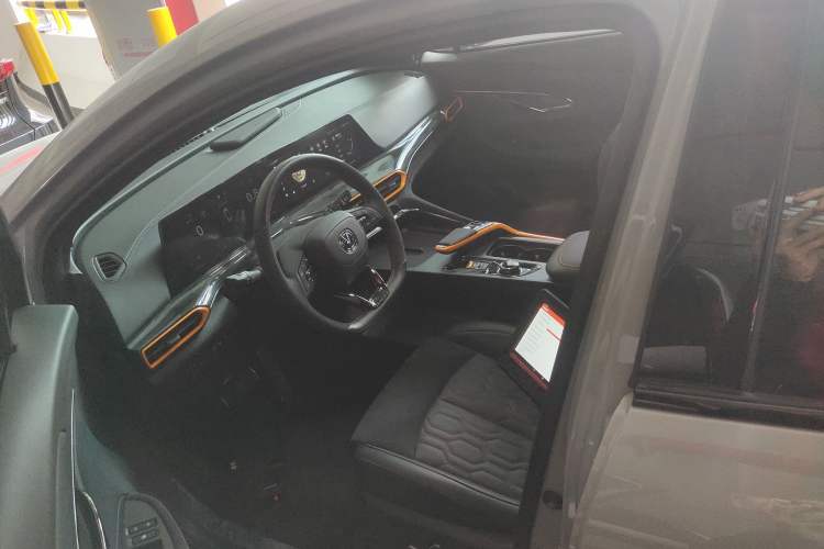 Used Changan UNI-T 2022 1.5T Sport Edition Flagship Version
