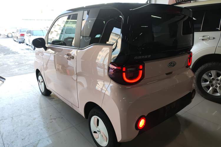 Used Chery QQ Ice Cream 2022 170km Sundae Phosphate Lithium-Ion
