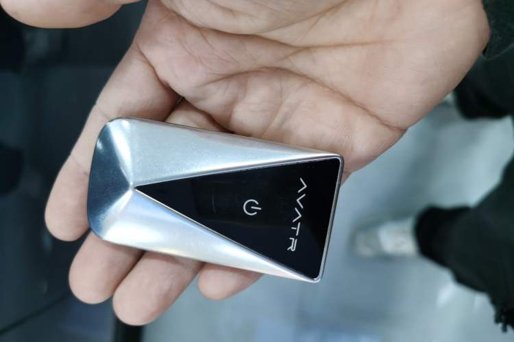 Used  12 2025 Ultra Extended-Range Edition
