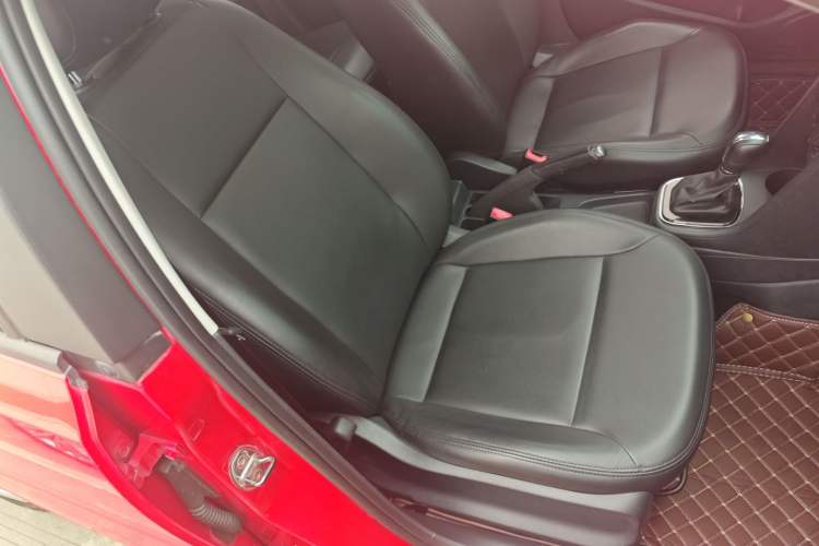 Used Volkswagen Polo 2016 1.6L Automatic Comfort Model
