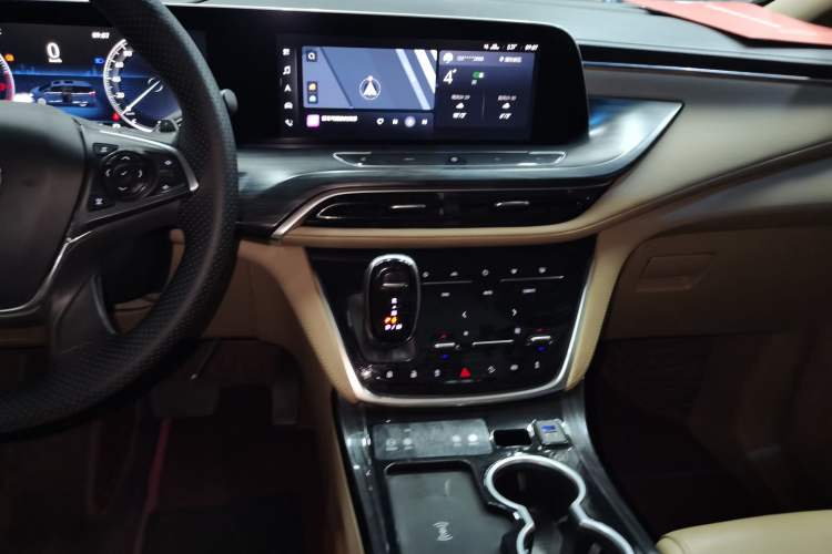 Used Buick GL8 2021 ES Landtrek 653T Luxury Model