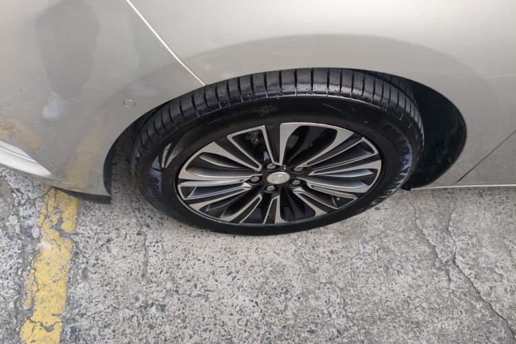 Used Buick GL8 2020 ES Land Cruiser 653T Luxury Model
