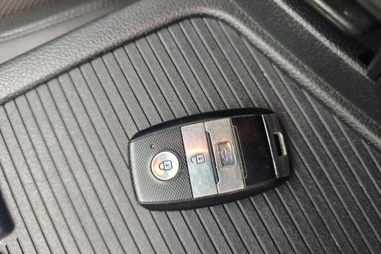 Used Kia K5 2014 2.0L Automatic LUXURY
