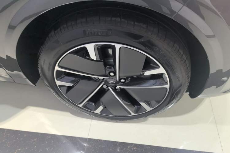 Used Li Auto L6 2025 Pro Smart Refresh Edition
