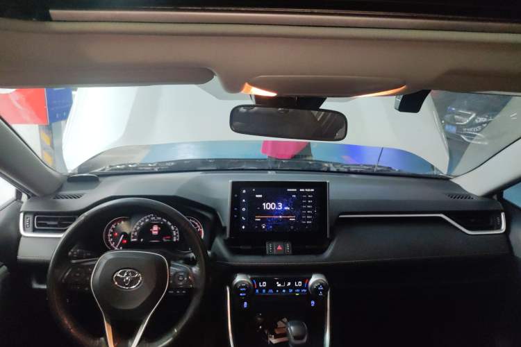 Used Toyota RAV4 2021 2.0L CVT Two-Wheel Drive Fashion Edition
