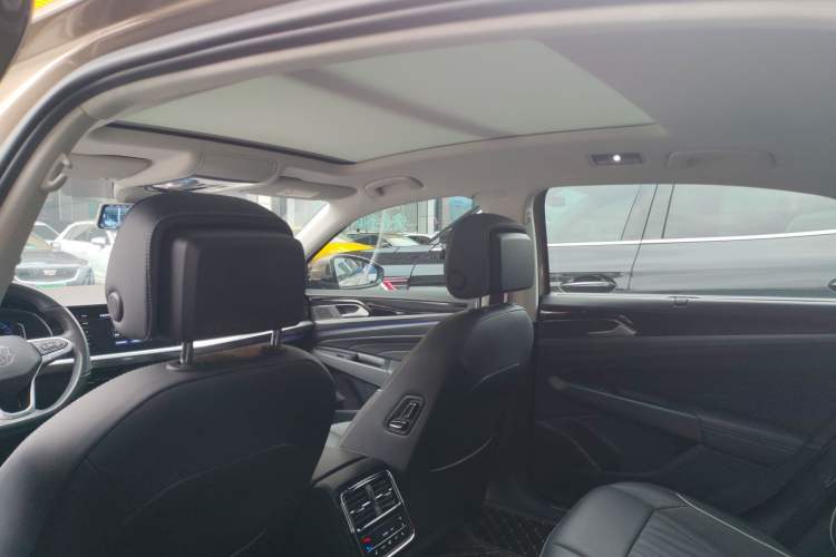 Used Volkswagen Passat 2022 330TSI Starry Luxury Edition
