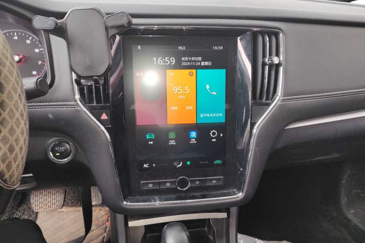 Used Roewe i6 2019 PLUS 1.6L CVT 4G Connected Flagship Deluxe Edition
