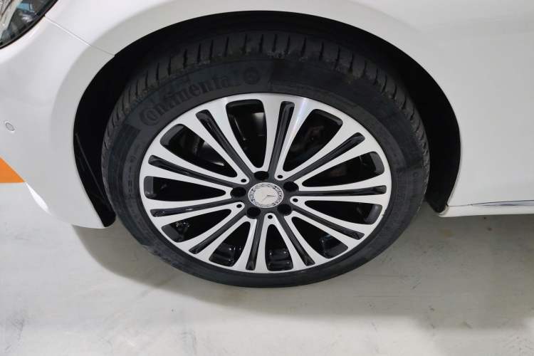 Used Mercedes-Benz C-Class 2015 C 200 L 4MATIC