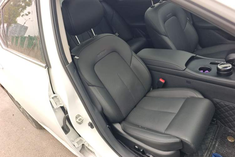 Used Nissan Teana 2026 Model Harmony Cockpit 2.0L Smart Ultra-Comfort Edition