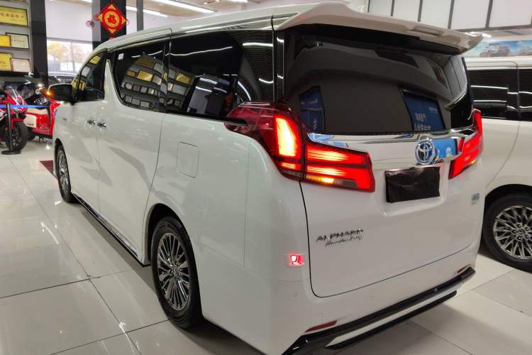Used Toyota Alphard 2021 Dual-Motor 2.5L Premium Edition
