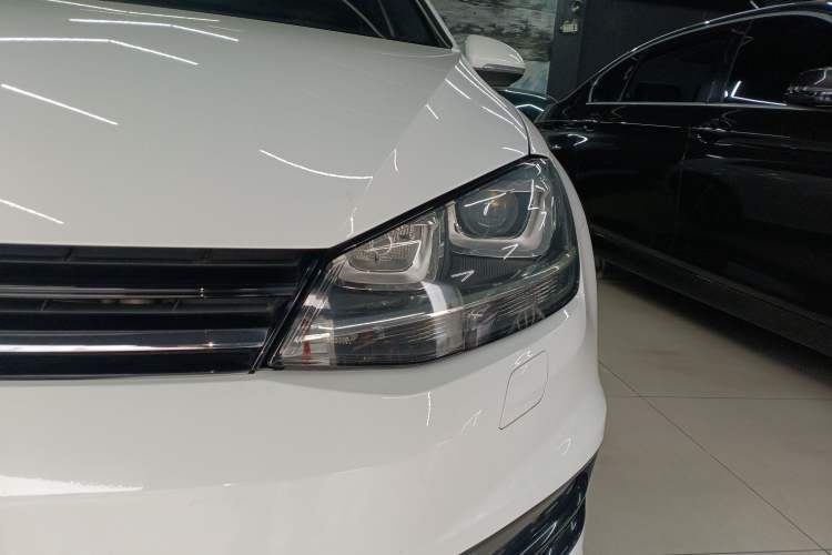 Used Volkswagen Golf 2016 1.4TSI Automatic R-Line
