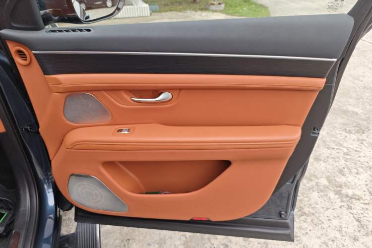 Used Hima AITO M7 2024 1.5T Intelligent Drive 4WD Ultra Version 5 Seats
