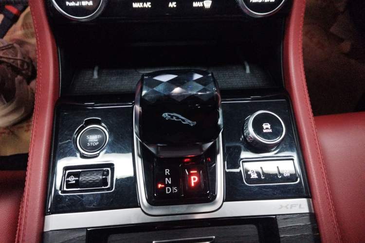 Used Jaguar XFL 2019 XFL 2.0T 250 PS Two-Wheel-Drive Luxury Edition