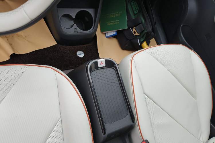 Used Chery Little Ant 2024 Refreshed Version Youth Edition 321 km Beloved Edition 29.23 kWh