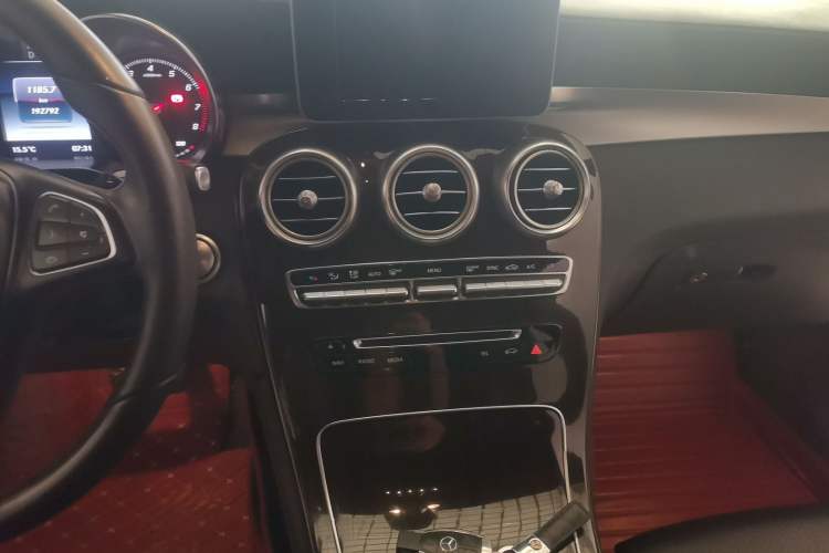 Used Mercedes-Benz GLC 2016 GLC 260 4MATIC Dynamic Edition
