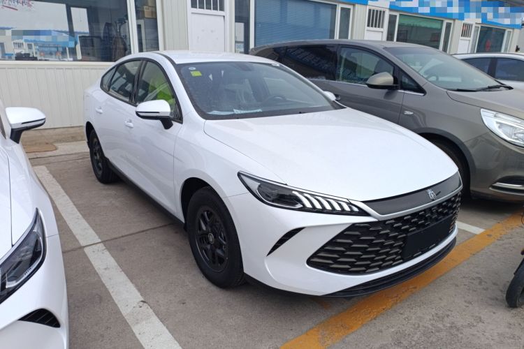 Used BYD Qin PLUS 2025 DM-i Smart Drive 55KM Leading Model