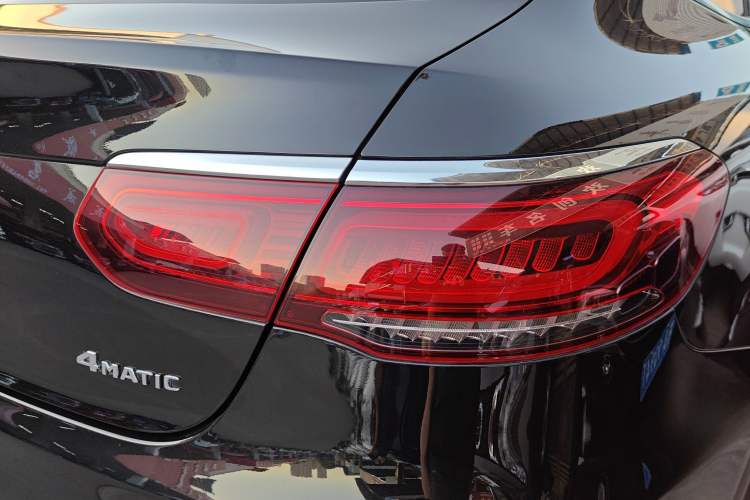 Used Mercedes-Benz GLC Coupe 2021 GLC 260 4MATIC Coupe SUV
