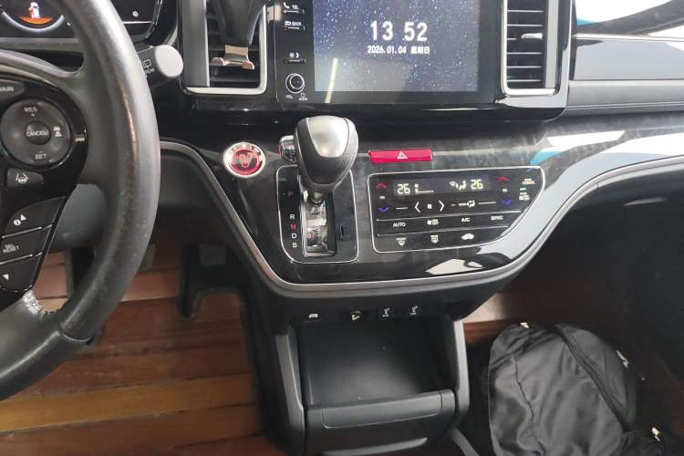 Used Honda Elysion 2019 2.0L Hybrid Luxury Edition
