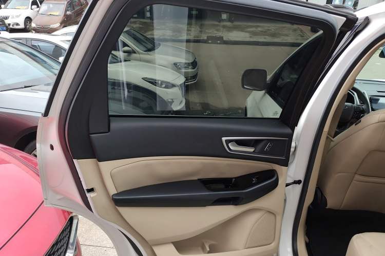 Used Ford Edge 2018 EcoBoost 245 Two-Wheel-Drive Titanium 5-Seater China V Standard
