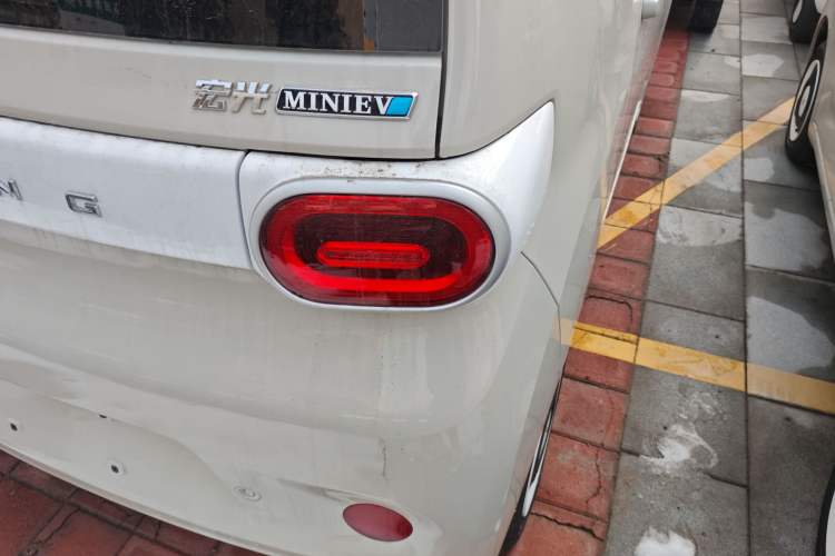 Used Wuling Hongguang MINIEV 2024 3rd Generation 215km Youth Edition