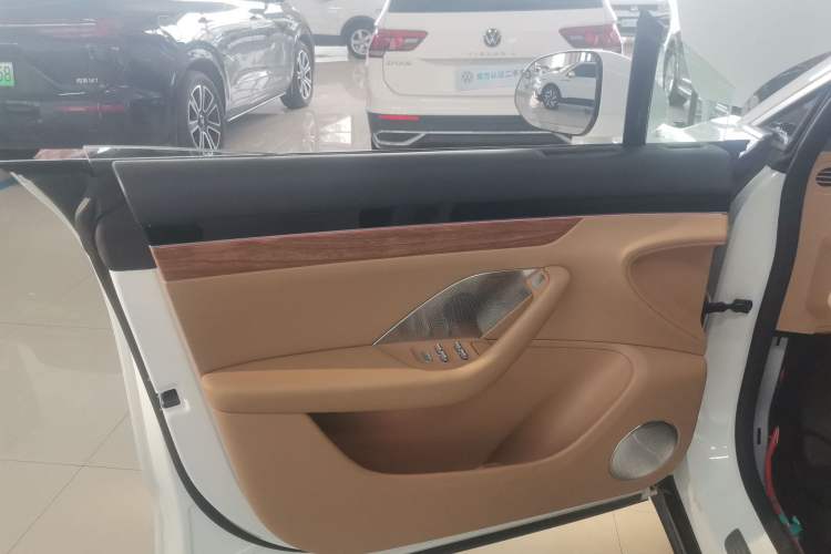 Used Hima Luxeed R7 2024 All-Electric 736 km Ultra
