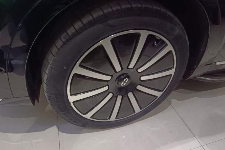 Used Hima AITO M9 2024 Range-Extended Ultra Version 42 kWh 6-Seater Model