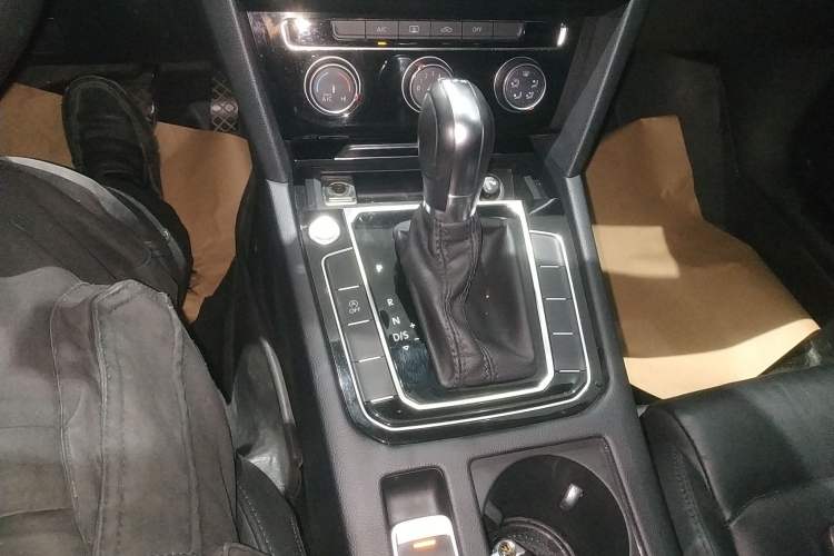 Used Volkswagen Magotan 2019 280TSI DSG Leading Model China VI Standard
