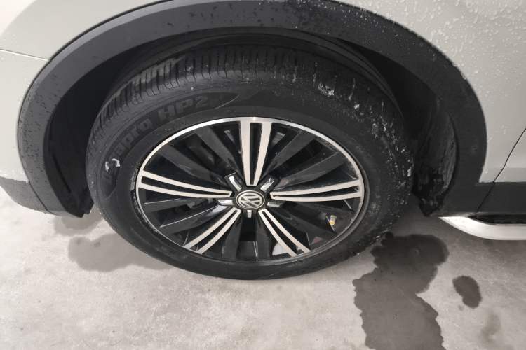 Used Volkswagen Tiguan L 2017 380TSI Automatic All-Wheel-Drive Luxury Edition
