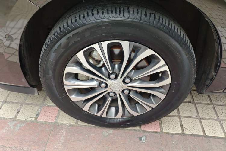 Used Buick GL8 2021 Land Cruiser Executive Class 652T Luxury Model
