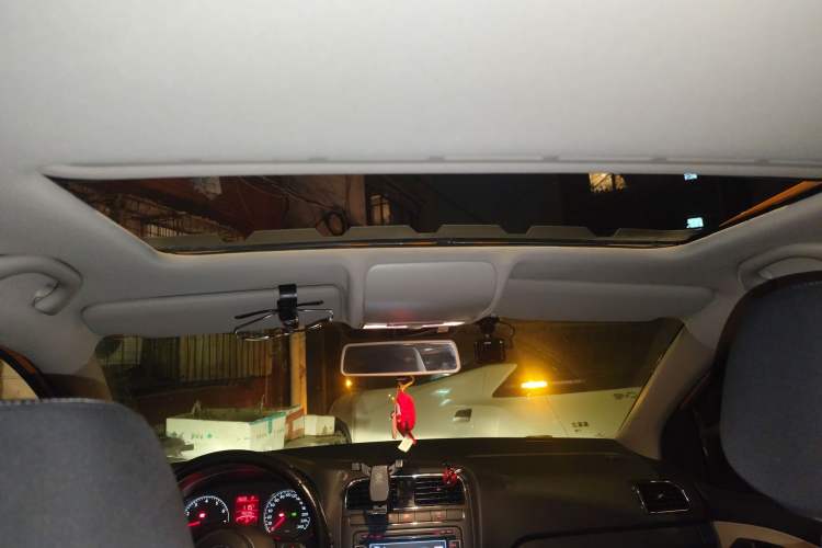 Used Volkswagen Polo 2012 1.6L Cross Polo Automatic Transmission
