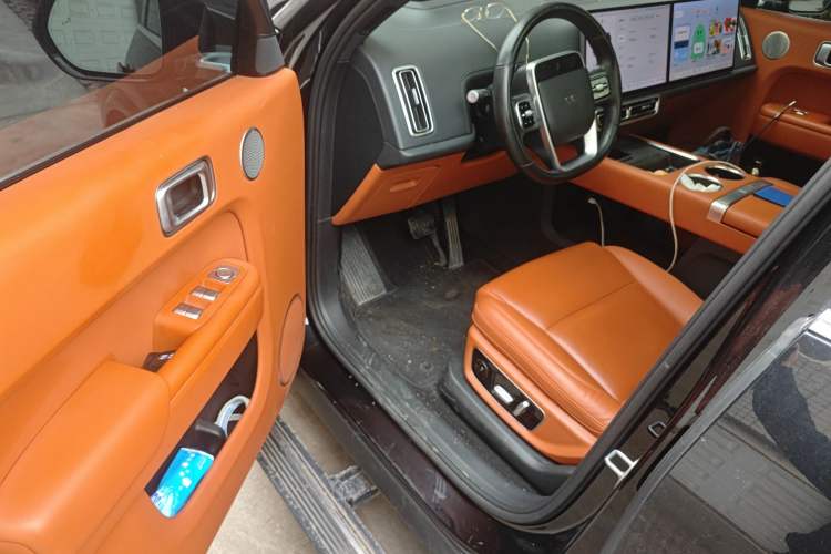 Used Li Auto L8 2023 Pro Model
