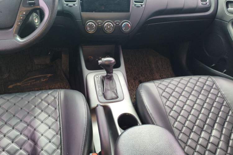 Used Kia K3 2015 1.6L Automatic GL
