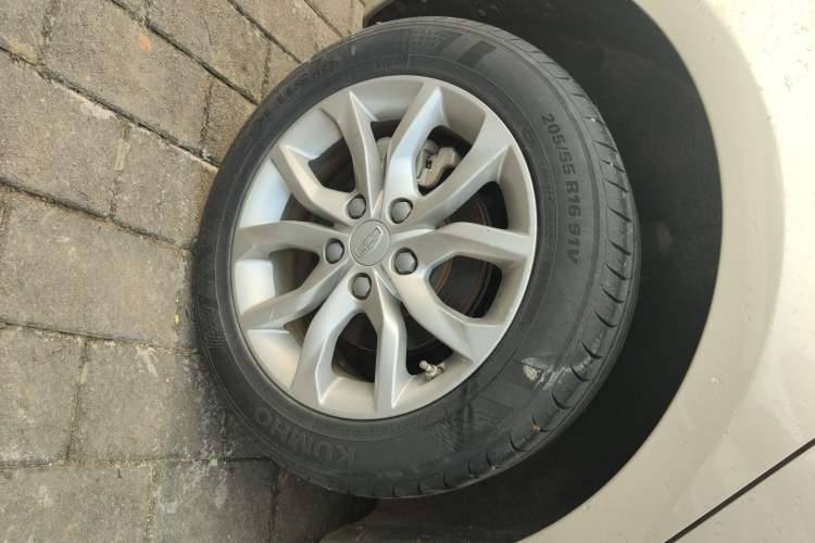 Used Geely Auto Emgrand GL 2017 1.3T DCT Elite Model
