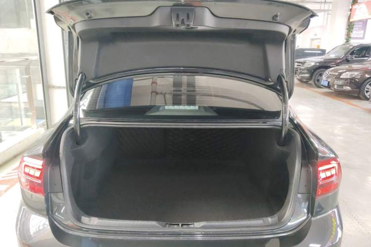 Used Volkswagen Lamando 2019 280TSI DSG Comfort Edition China VI standard
