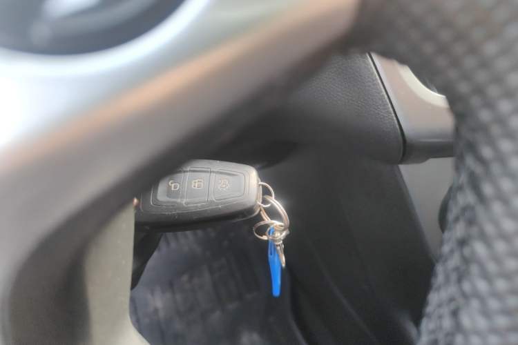 Used Ford Focus 2012 Sedan 1.6L Automatic Fashion Edition