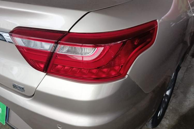 Used Geely Auto Vision 2019 Upgraded Model 1.5L CVT Luxury Version China VI Standard
