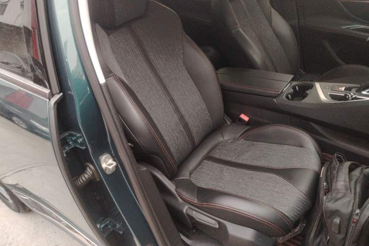 Used Peugeot 5008 2017 350THP 7-Seater Elite Edition
