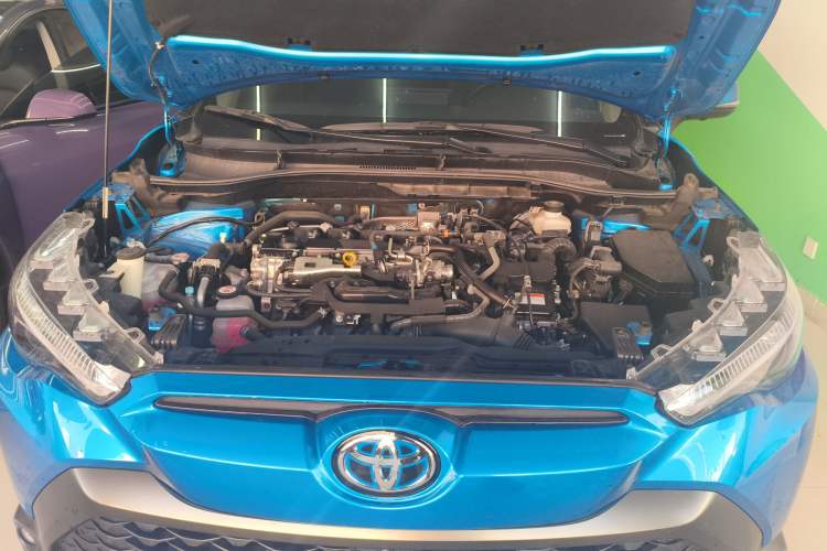 Used Toyota FRONTLANDER 2023 2.0L Smart Electric Hybrid Dual-Engine Deluxe Version
