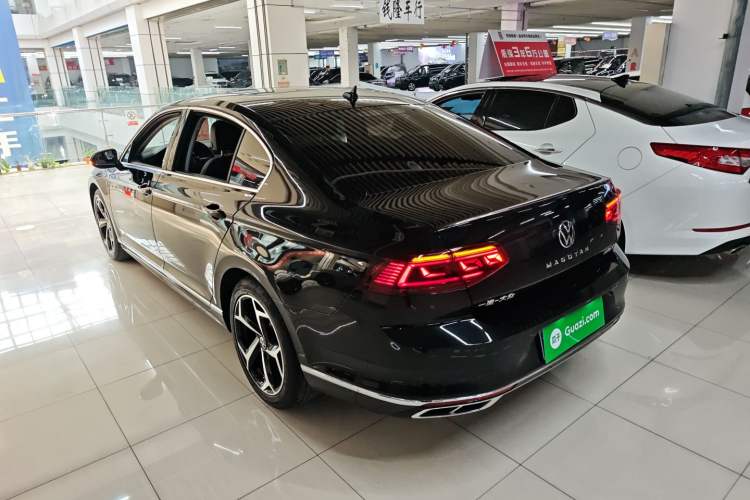 Used Volkswagen Magotan 2023 2 Million Units Limited Edition 330TSI DSG Leading Version
