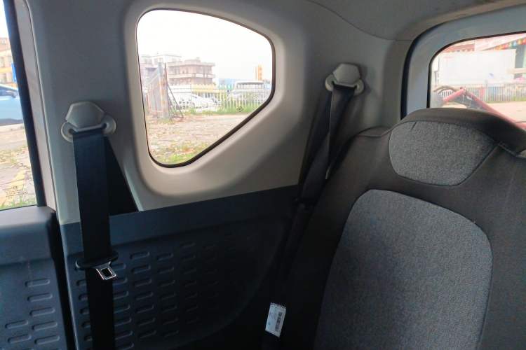 Used Wuling Hongguang MINIEV 2021 Macaron Premium Model – Lithium Iron Phosphate