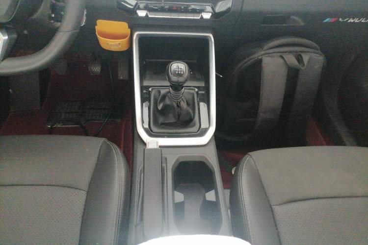 Used Wuling Alvez 2022 1.5L Manual Comfort Version
