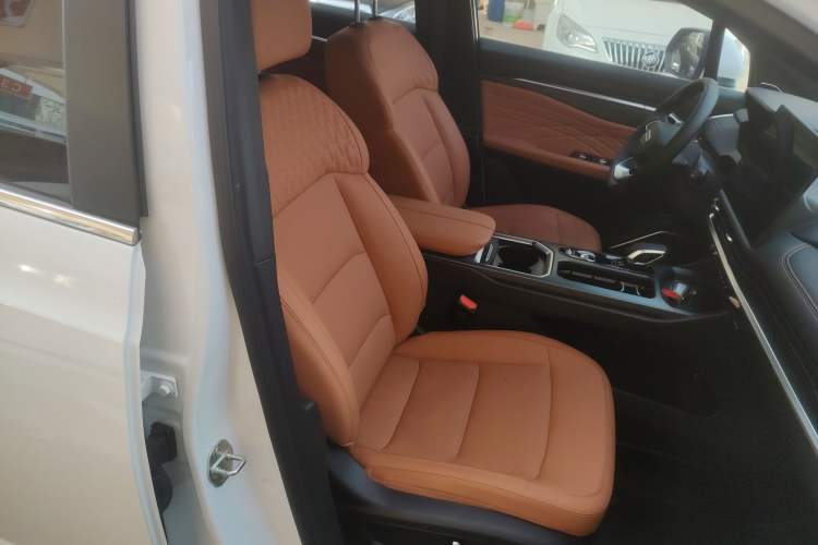 Used Geely Auto Haoyue L 2024 2.0T DCT Flagship Version
